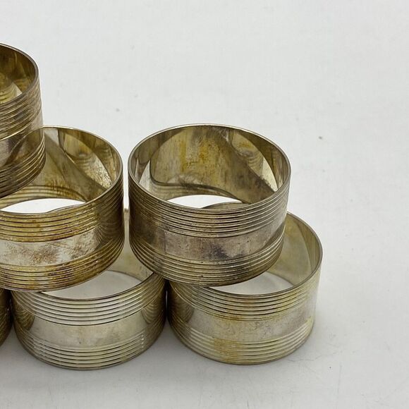 VTG Metal Napkin Rings Silver Gold Assorted Lot Of 17 Mixed Round Ornate Xmas - Picture 11 of 11